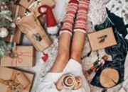 彩色袜子的点睛之笔：时尚中的微观美学